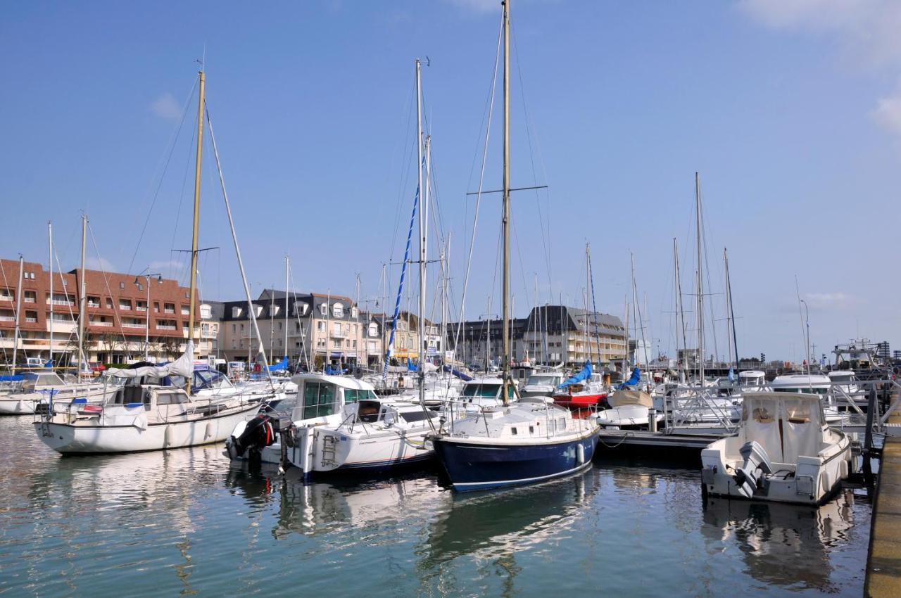 Appartement Spacieux Avec Balcon - A 50M De La Plage Courseulles-sur-Mer Zewnętrze zdjęcie